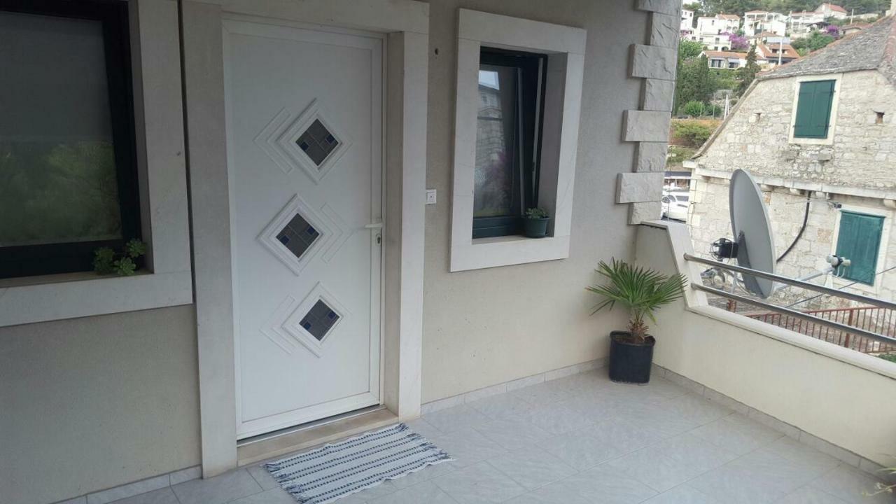 Apartment Vana Stomorska Luaran gambar